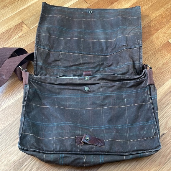 J Crew Waxed Canvas Messenger Bag - Picture 4 of 11